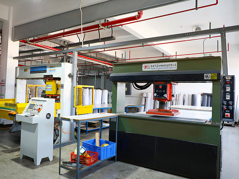 축구 가죽 절단